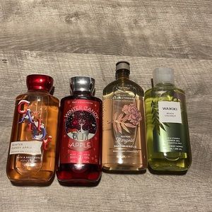 Bundle of 4 shower gel Bath and body works Brand new